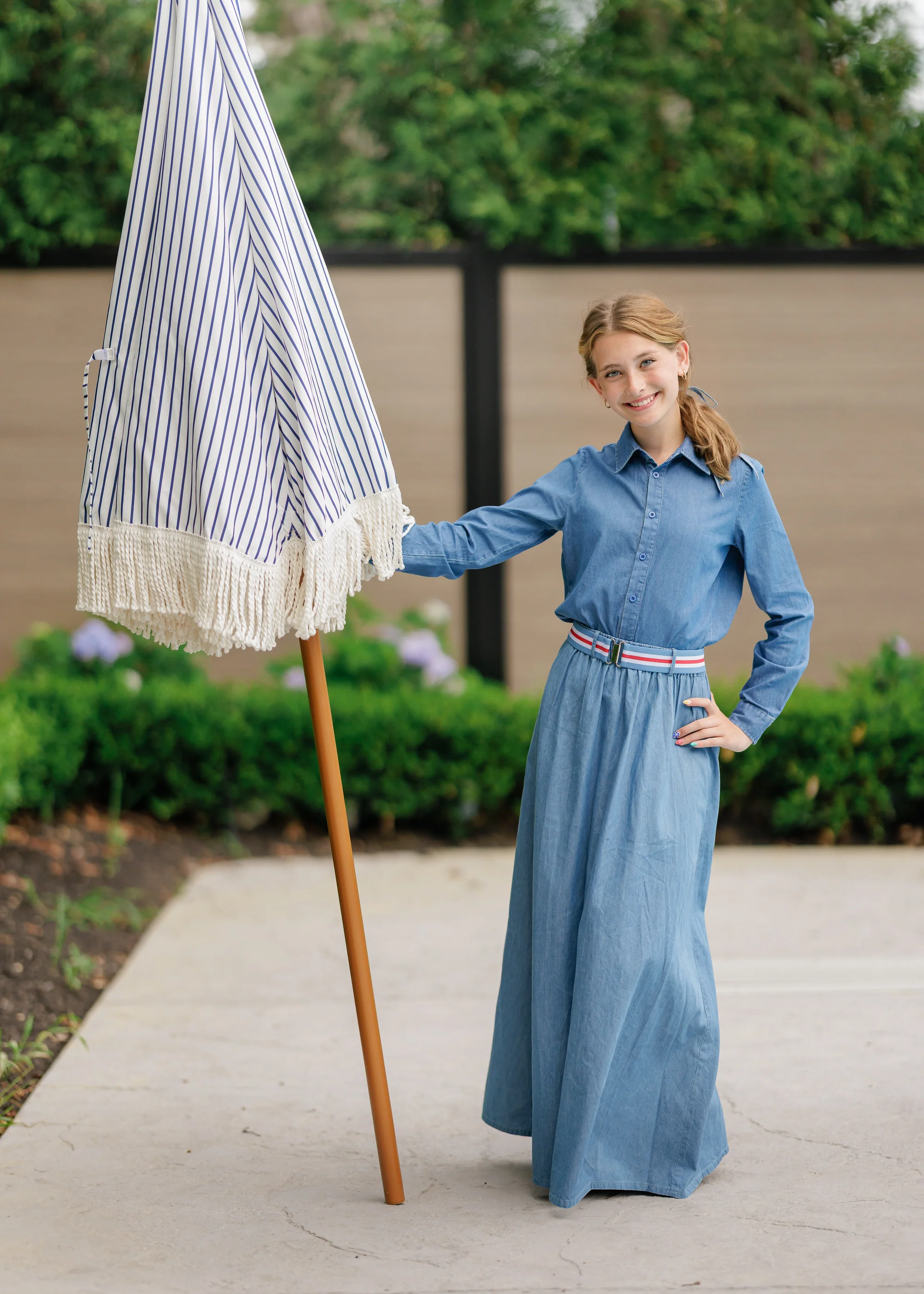Daintti by Velvette Label Denim Elastic Belt Maxi Skirt - Image 2