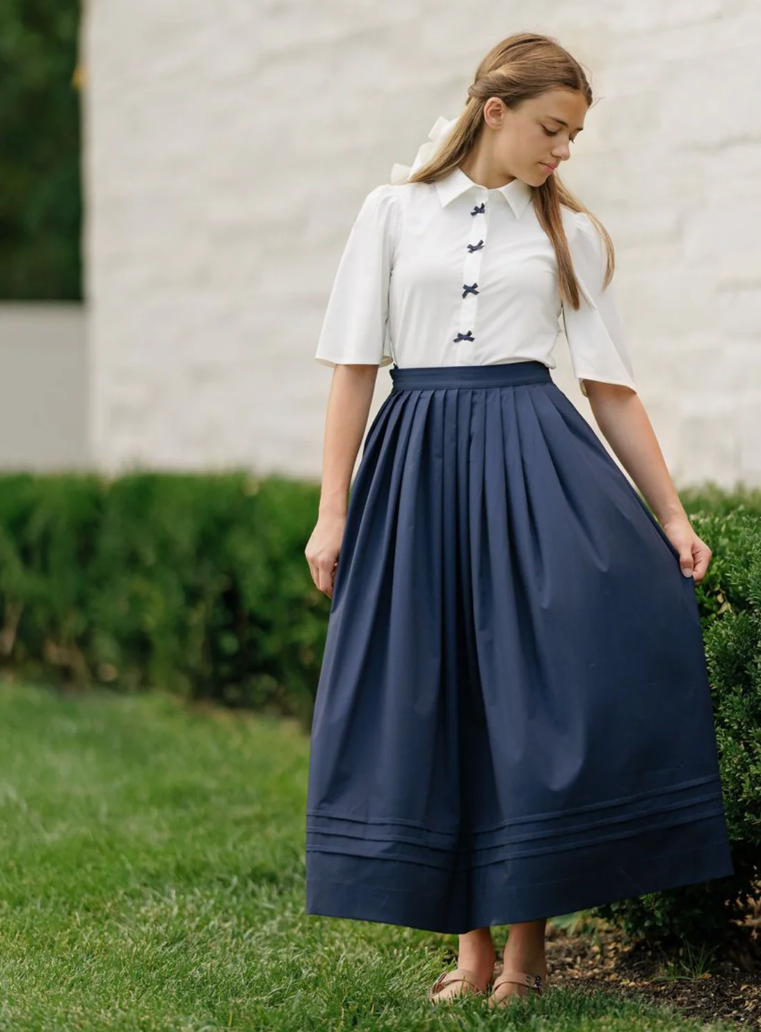 Daintti by Velvette Label Navy Pleated Midi Skirt - Image 2