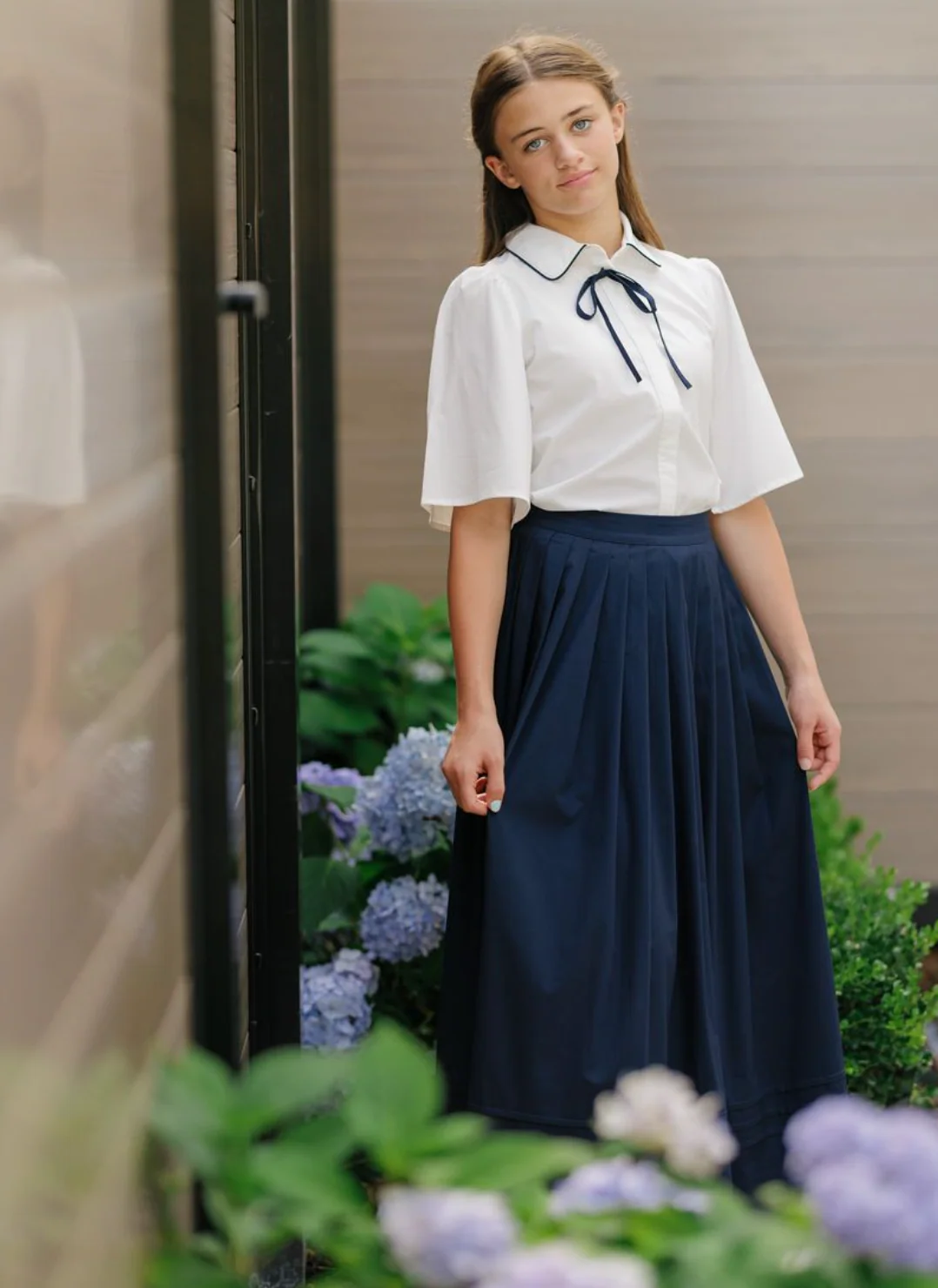 Daintti by Velvette Label Navy Pleated Midi Skirt - Image 4