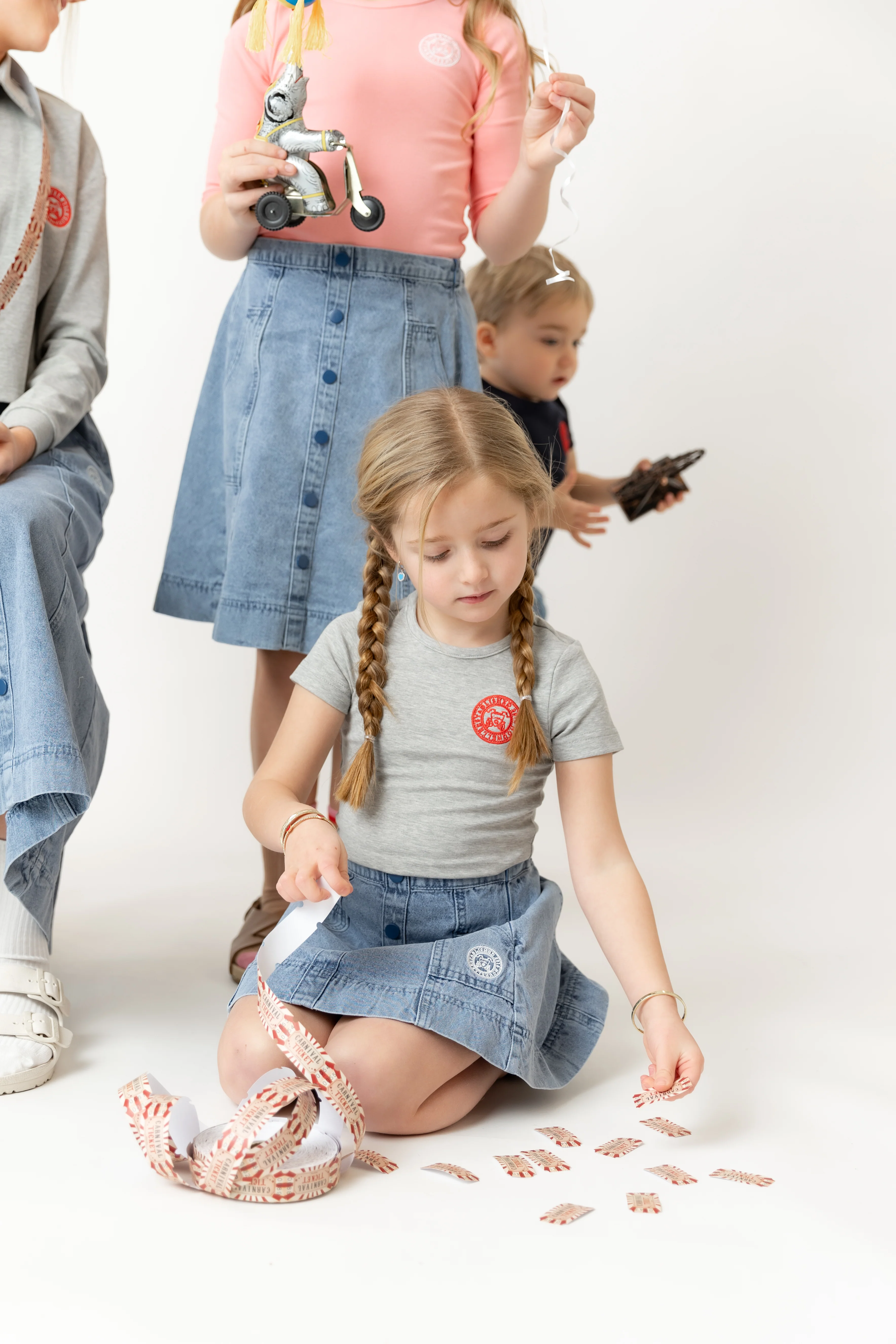Nounelle Stamp Tee Grey - Short Sleeve - Image 3