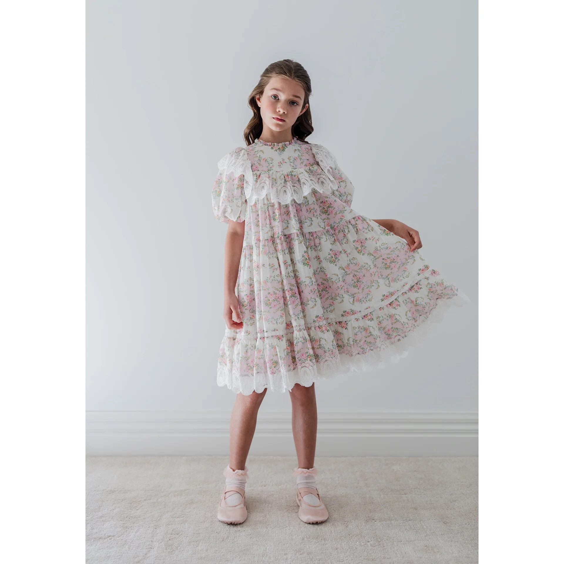 Petite Amalie S/S Vintage Wallpaper Lace Ruffle Dress - Image 2