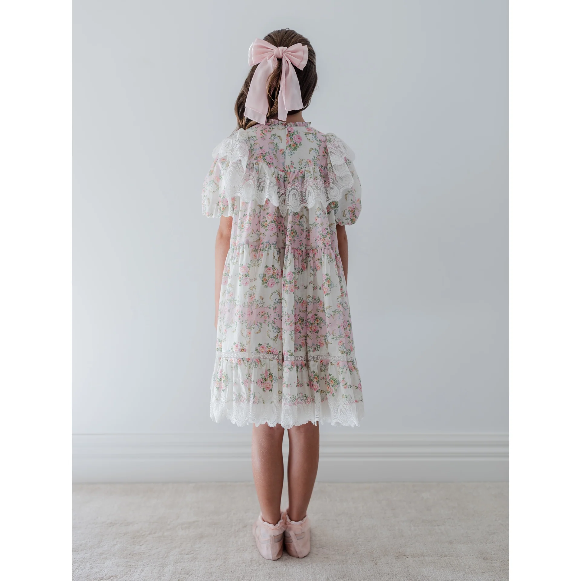 Petite Amalie S/S Vintage Wallpaper Lace Ruffle Dress - Image 3
