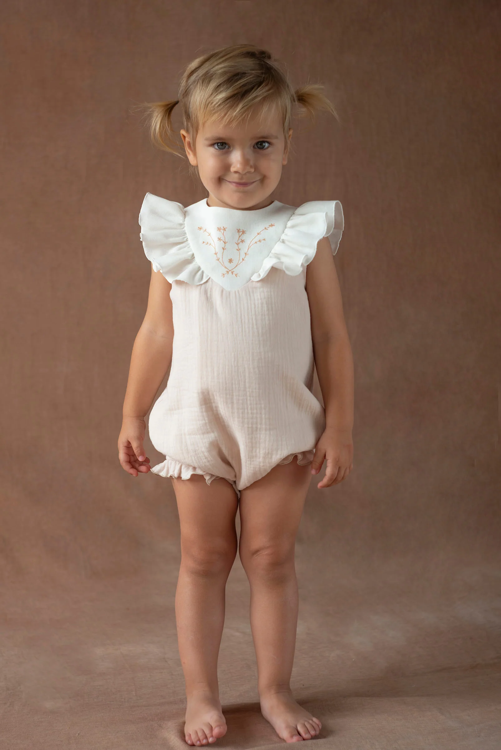 Popelin Dusty pink romper suit with embroidered yoke (Mod.1.2) - Image 3