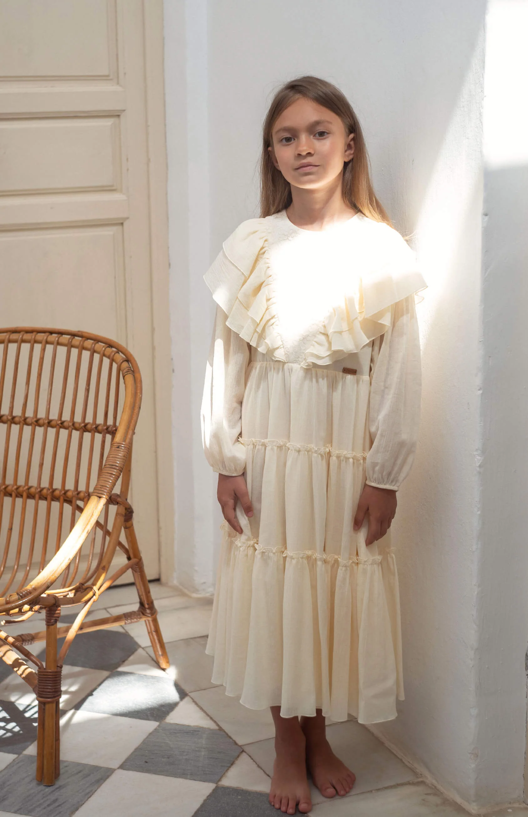 Popelin Mod 33.1 Off-white dress with triangular tulle yoke and frills - Image 2