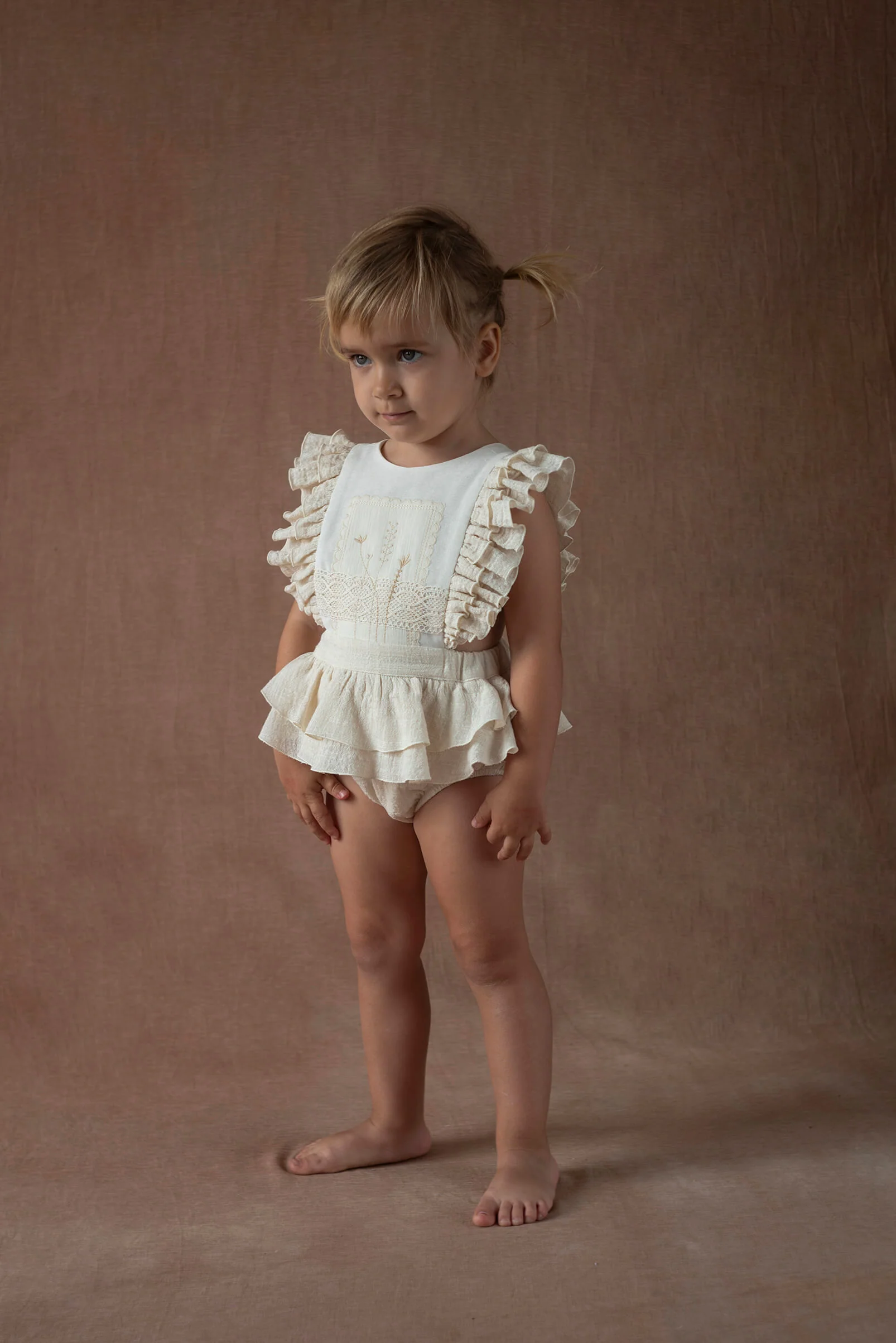 Popelin Off-white romper suit with embroidered bib (Mod.3.1) - Image 3